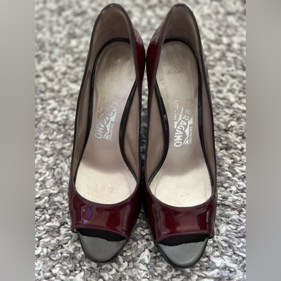SALVATORE FERRAGAMO Open-toe Red Pumps - Picture 1 of 14